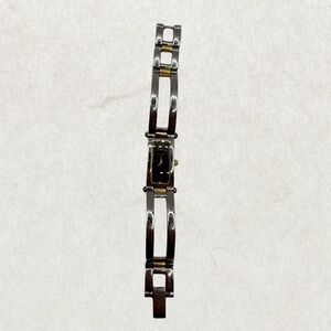 Vintage Bulova Quartz Women’s Watch – Two-Tone Bracelet, Excellent Condition